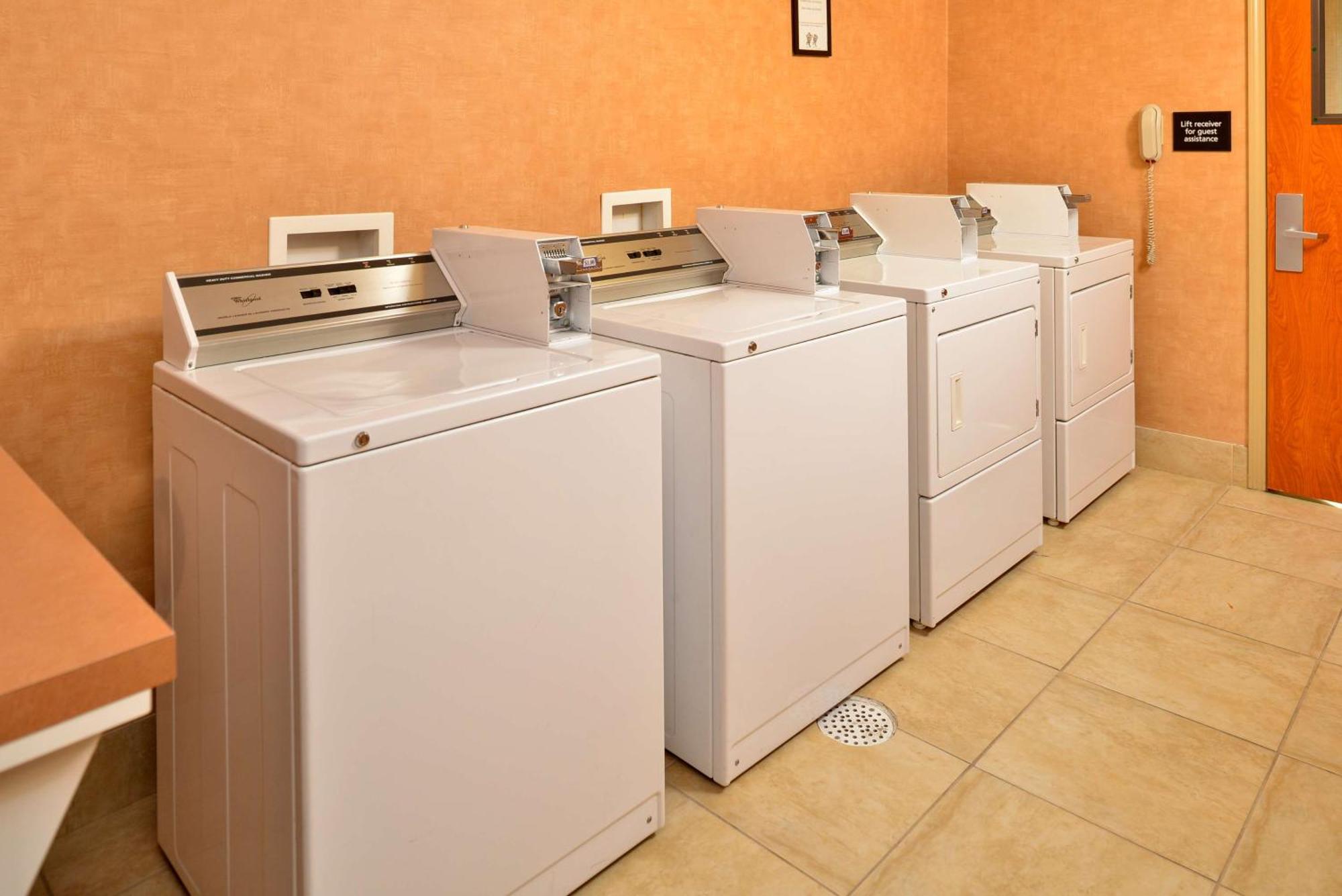 Hampton Inn Rock Springs Bagian luar foto
